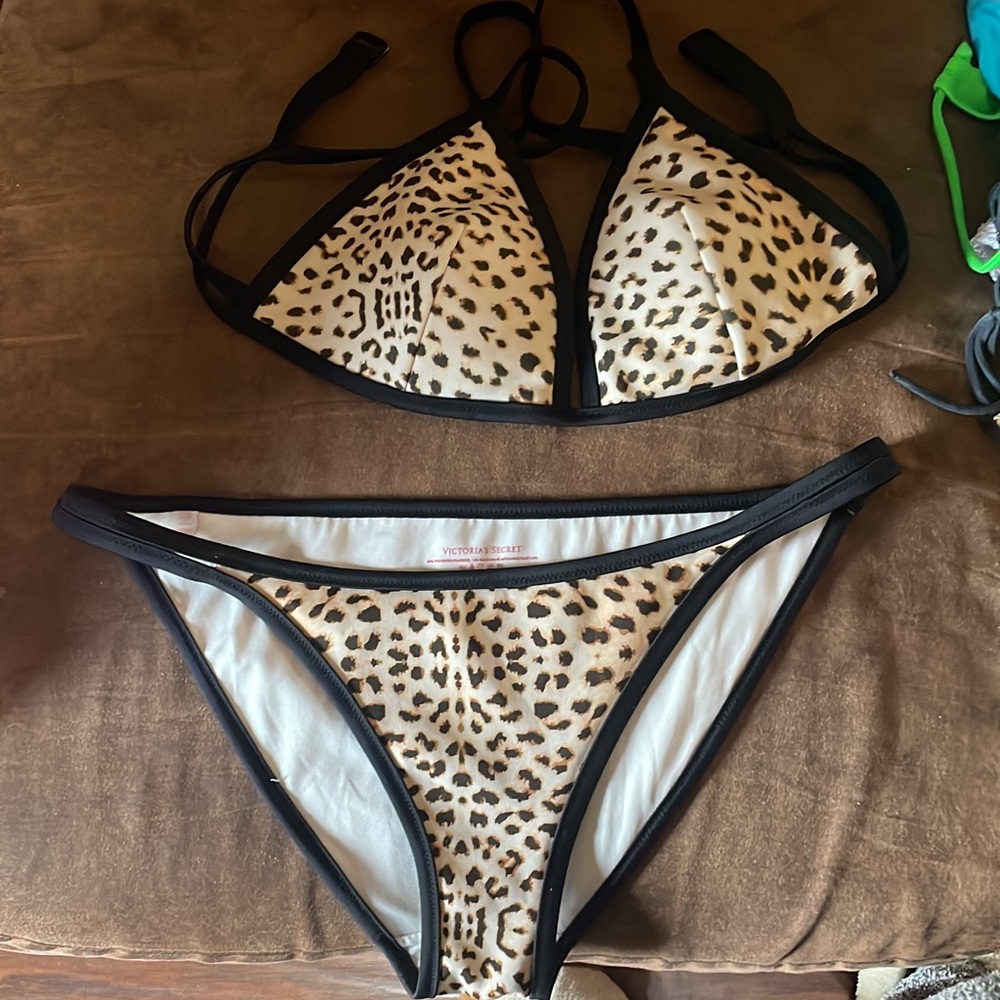 Victoria’s Secret large bikini